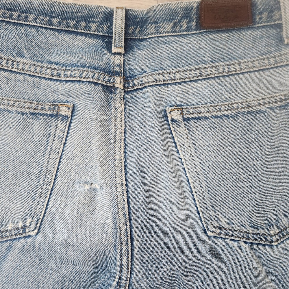 Vintage LL Bean Light Wash Natural Fit Jeans 33x34 Distressed Denim Straight Leg - Picture 8 of 16
